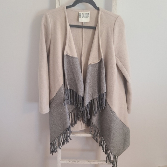 BB Dakota Jackets & Blazers - BB Dakota cardigan coat womens small wool blend colorblock fringe